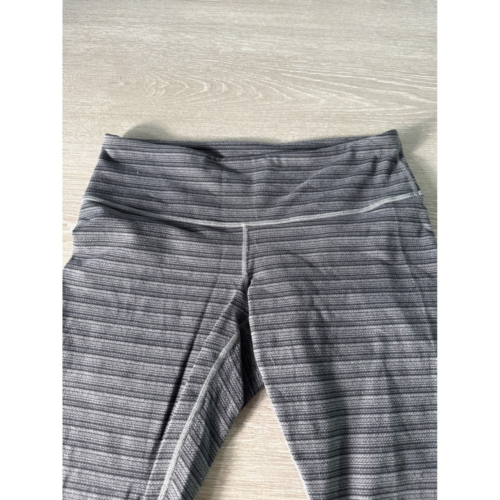Lululemon Gray Striped Crop Leggings Women's Activewear Athleisure Size 28